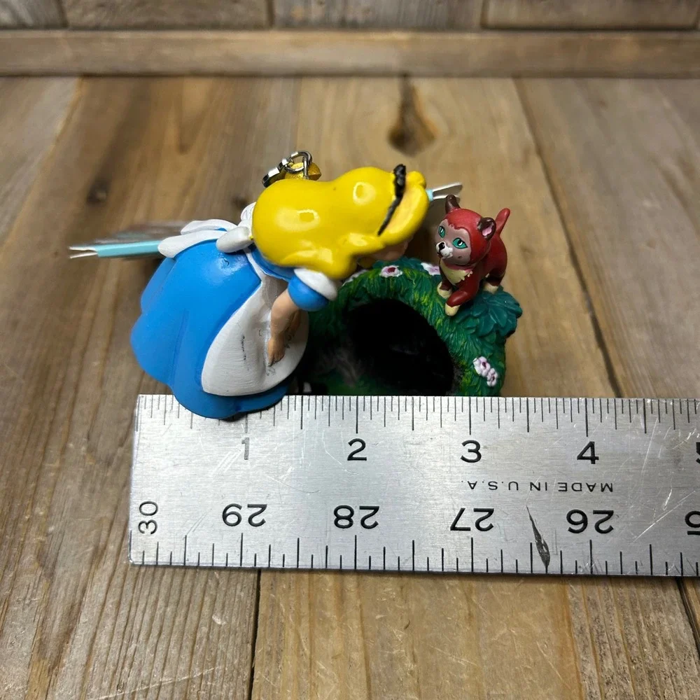 Disney Sketchbook Alice in Wonderland Dinah Rabbit Hole 2020 Ornament
